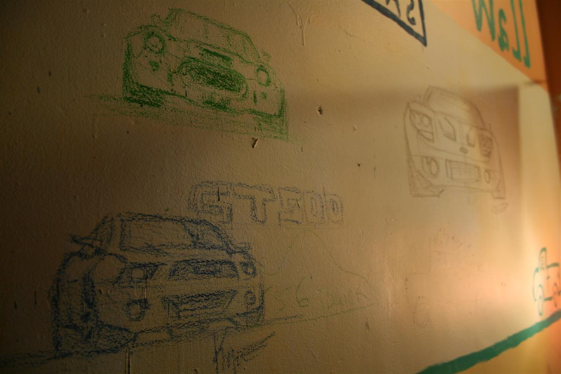 Illustration for article titled Detroit Area Cafe To Support Automakers By Attempting World's Longest Concert